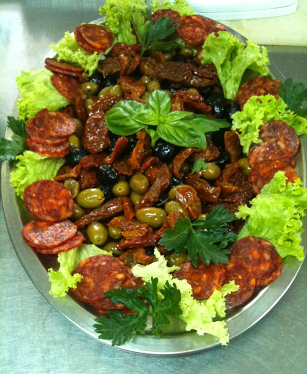 Große Antipasti-Platte aus dem Catering der L'Osteria Romana